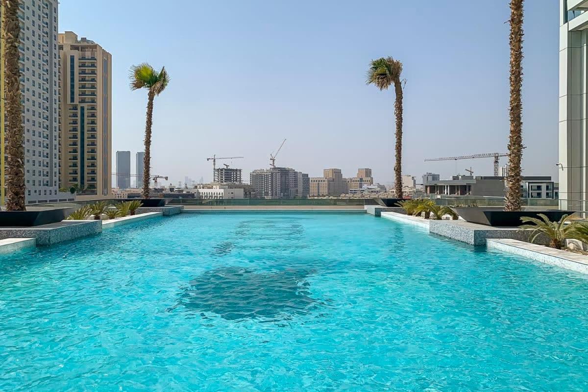 Frank Porter - Regina Tower Dubai Exterior photo